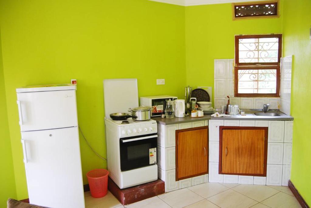 Prestige Resort Cottages Entebbe Exterior foto